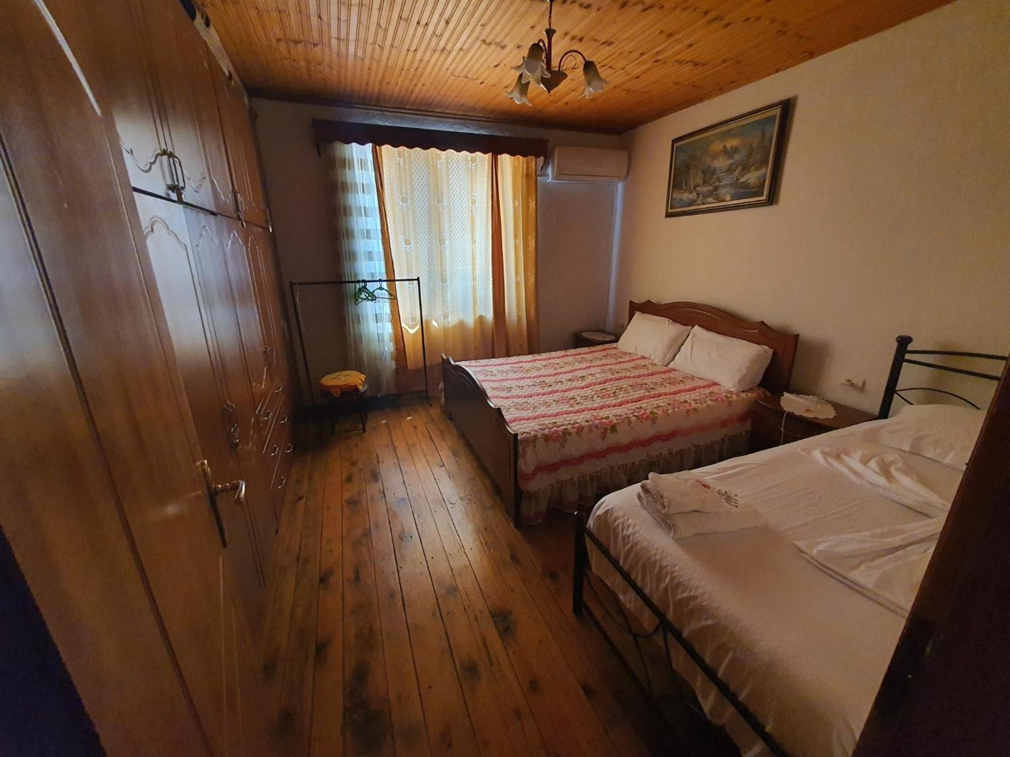 Hida Guest House ジロカストラ エクステリア 写真
